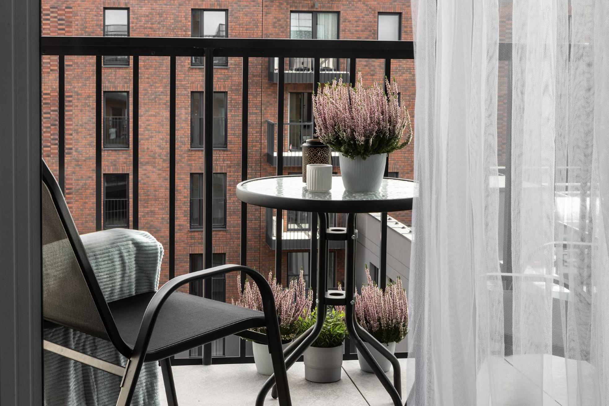 New #Madalinskiego57 - City Center, New Bulding, 2 Bedrooms, 2X Double Beds And A Fold-Out Sofa, Separate Kitchen, Air Conditioning, Balcony, Underground Parking, Self Check In 24H, Internet, Netflix, Coffee Machine, Washing Machine,1 Km To The Railw Wrocław Eksteriør bilde